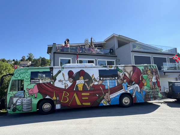 Elite Buss