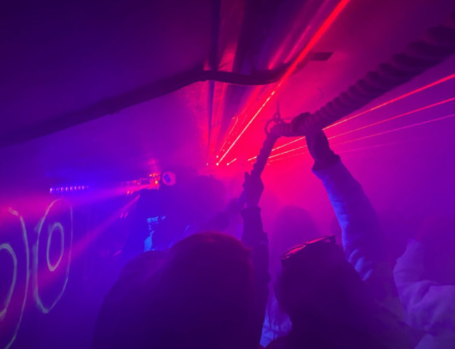 Kingsmen Selger Feite Zooten!