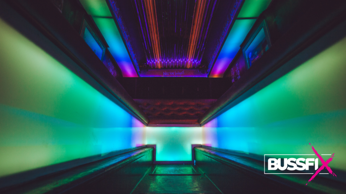 SPESIALLAGET BUSS - 15M buss levert komplett med lyd, lys og graffiti osv. FERDIG EU GODKJENT!