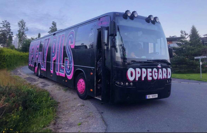 Rolling Loud2022 Selger 15m Russebuss Til 04&05!