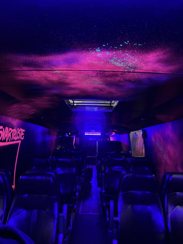 Ledig buss for 2027, 2028 eller 2029 – komplett med lyd, lys og godkjenninger