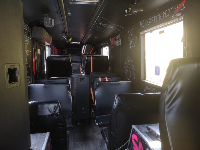 Russebusser Inkl lyd, lys og eksteriør rimelig til leie.