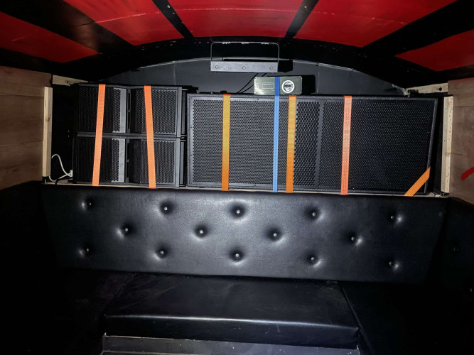 Leie Norges kraftigste lyd- og lys anlegg for russebuss!