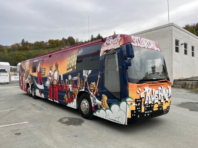 15m Russebuss - gruppestilt (2004 modell)