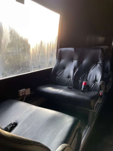 SHANTARAM SELGER SYK 15 METER MED GAL ANLEGGSPLASS OG FEIT LOUNGE