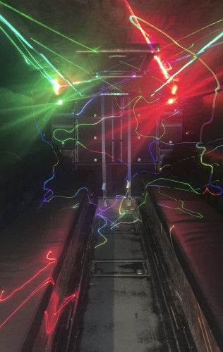 SKRIK2026 selger PORNOBUSSEN