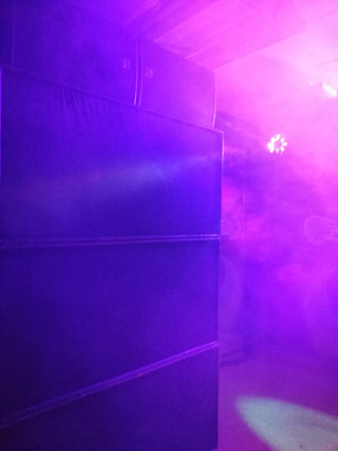 KRAFTIG LYD OG SKAMFETT LYS TIL BUSSEN?