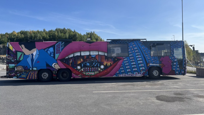 15M RUSSEBUSS SELGES TIL 09/010
