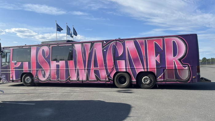 15M RUSSEBUSS SELGES TIL 09/010