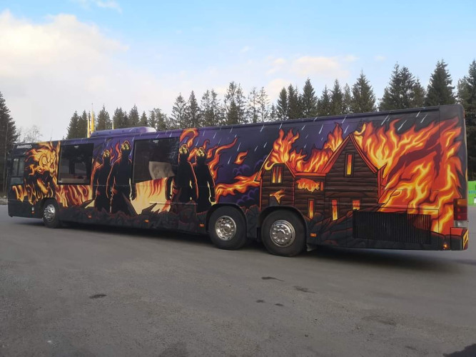 Russebusser Billig Til Leie 2026 Og 2027, Med Store Anlegg.