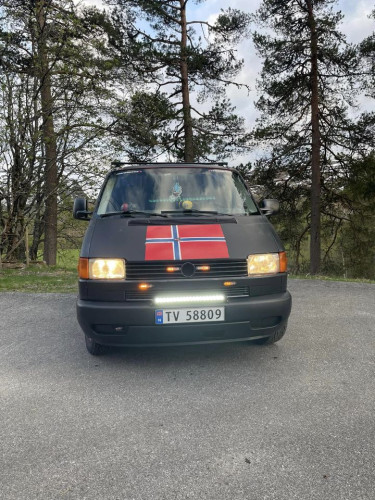 Volkswagen Caravelle 4WD