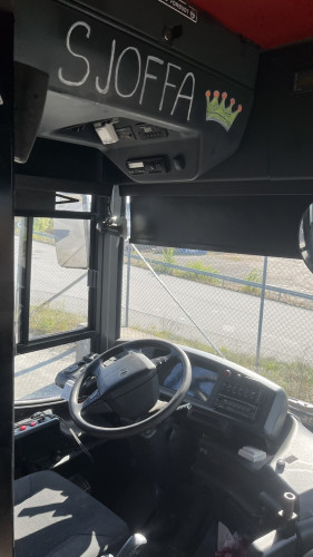 15M RUSSEBUSS SELGES TIL 09/010