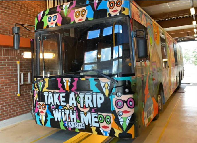 KONGEN SELGES TIL 08, 09!