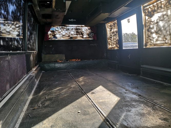 Dobbeltdekker på 13,6 meter til leie. Muligheter for ideer/innspill til utforming.