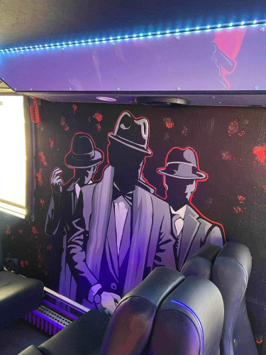 Partybussmarked leier ut denne bussen til fest, utdrikningslag, selskap, blåturer osv osv!!!