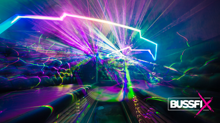 SPESIALLAGET BUSS - 15M buss levert komplett med lyd, lys og graffiti osv. FERDIG EU GODKJENT!