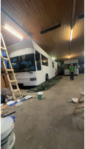 (Ulven) Mercedes Benz 550UE