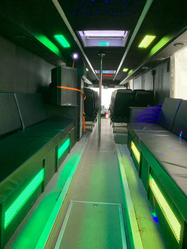 Buss med 26 plasser til leie!