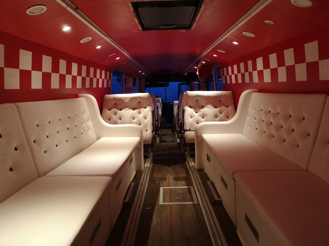 Russebusser til leie.