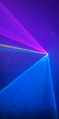 KRAFTIG LYD OG SKAMFETT LYS TIL BUSSEN?