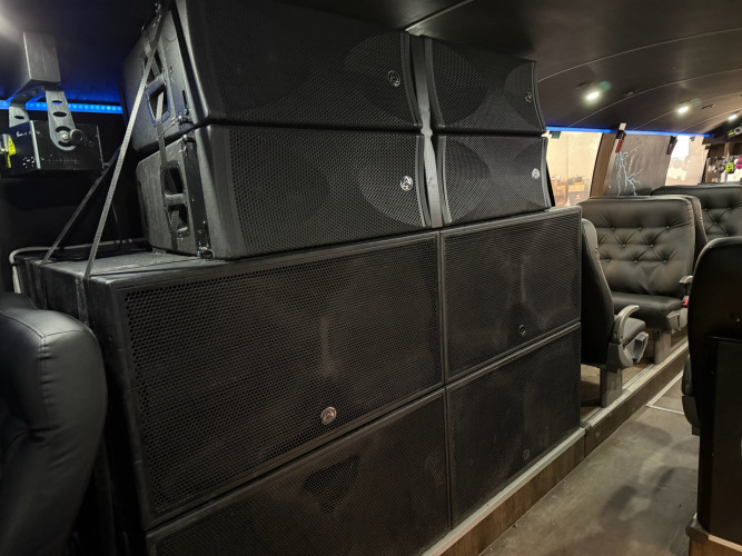 russebuss ledig for 2027, 2028 og 2029 – med lyd og lys