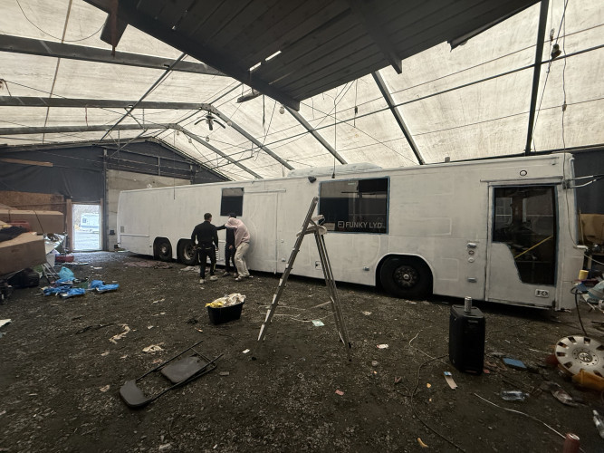 FITTEN Selgest til 08,09 eller 010