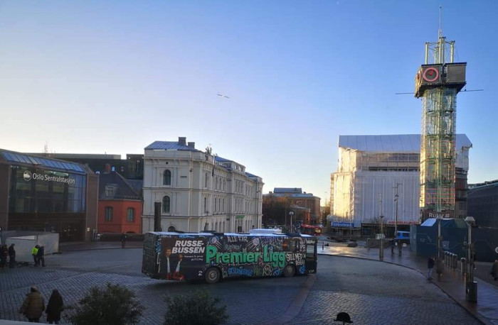 Russebusser Billig Til Leie 2026 Og 2027, Med Store Anlegg.