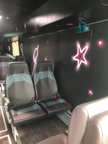 Buss leies ut for single netter!