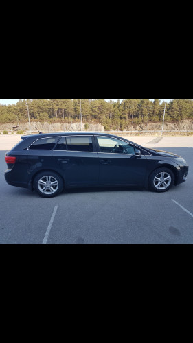 Gratis til Leie.Toyota Avensis Automat.