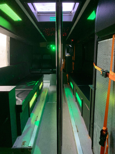 Buss med 26 plasser til leie!