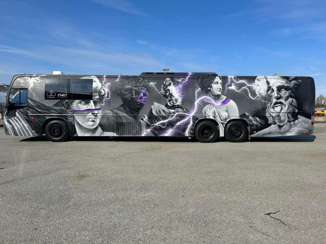 SIDESTILT 15 METER BUSS TIL SALGS!