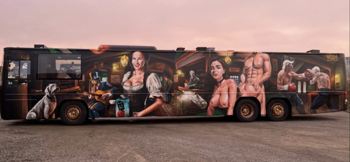 SKRIK2026 selger PORNOBUSSEN