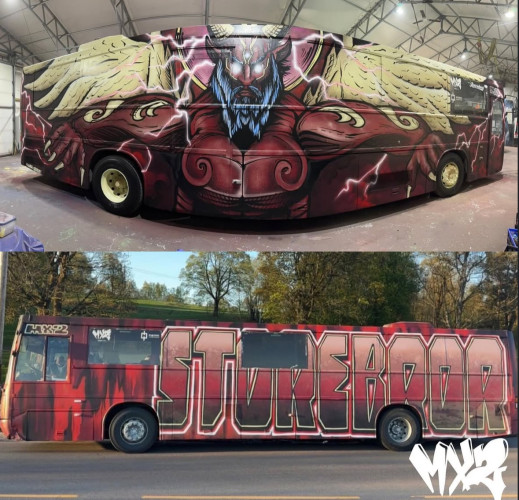 ZEBB1 fra Oslo med tiara og plass til 9 subber selges