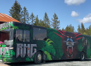 Jungelen selges til 2026/2027 Russ, eller 2028 med ambisjoner