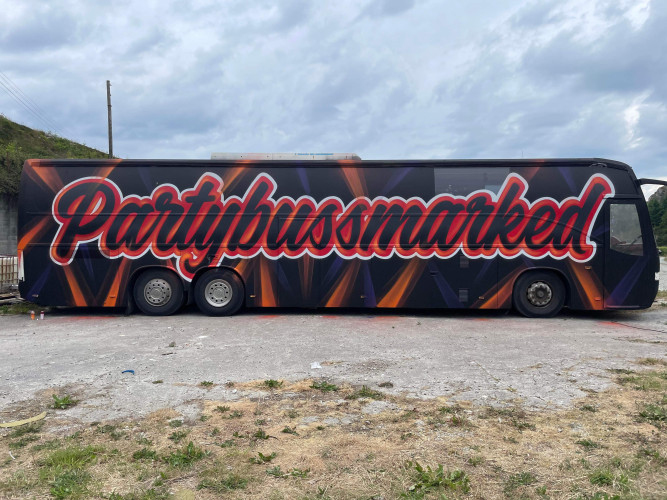 Russebuss Selges Russ 2024, 2025.