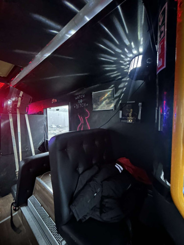 Kingsmen Selger Zooten Til 07, 08 Eller 09