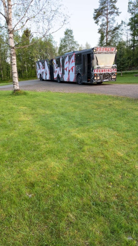 Tronen Videre Selges Til 09 Og Overgira 010