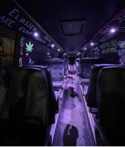 Rolling Loud2022 Selger 15m Russebuss Til 04&05!