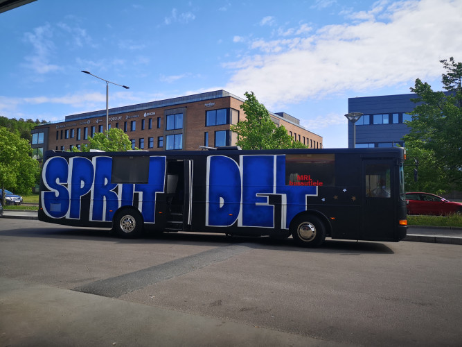 Russebusser Inkl lyd, lys og eksteriør rimelig til leie.