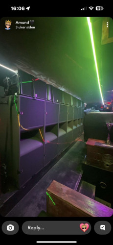 SKRIK2026 selger PORNOBUSSEN