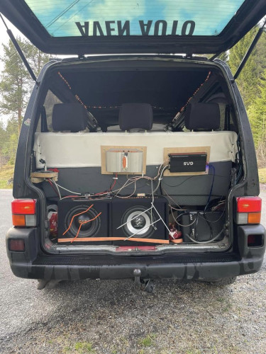 Volkswagen Caravelle 4WD