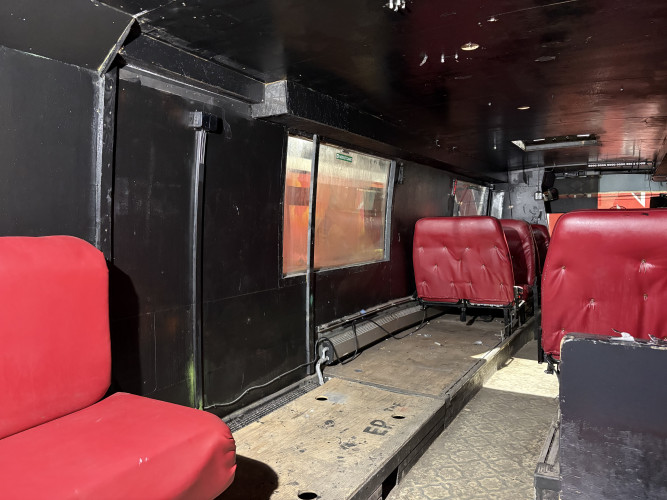 ZEBB1 fra Oslo med tiara og plass til 9 subber selges