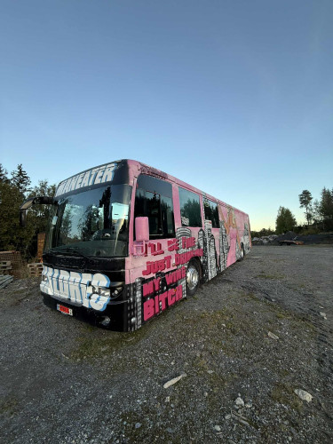 LOVLIG russebuss selges!