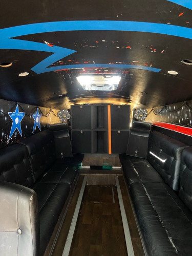 KONGEN SELGES VIDERE!!