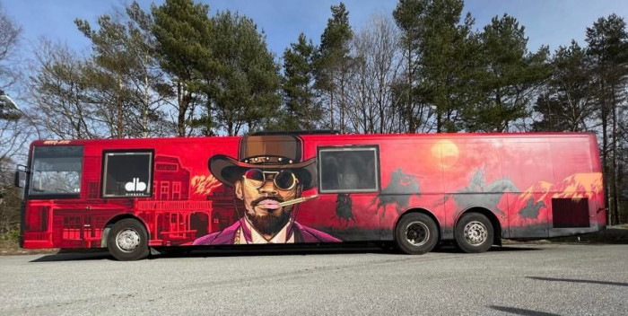 NORGES FINESTE INTERIØR PÅ RUSSEBUSS TIL SALGS! (NY PRIS)