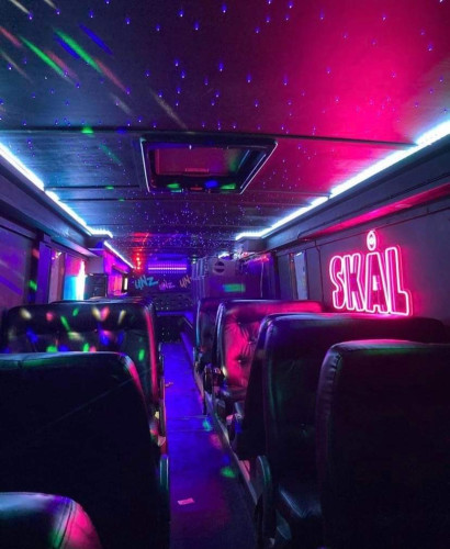 Volvo Carrus - russebuss