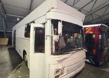 ZEBB1 fra Oslo med tiara og plass til 9 subber selges