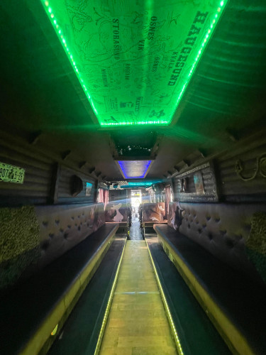 NORGES FINESTE INTERIØR PÅ RUSSEBUSS TIL SALGS! (NY PRIS)