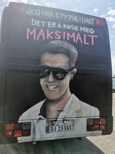 Russebusser Inkl lyd, lys og eksteriør rimelig til leie.