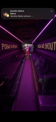 PORNOBUSSEN SELGES!
